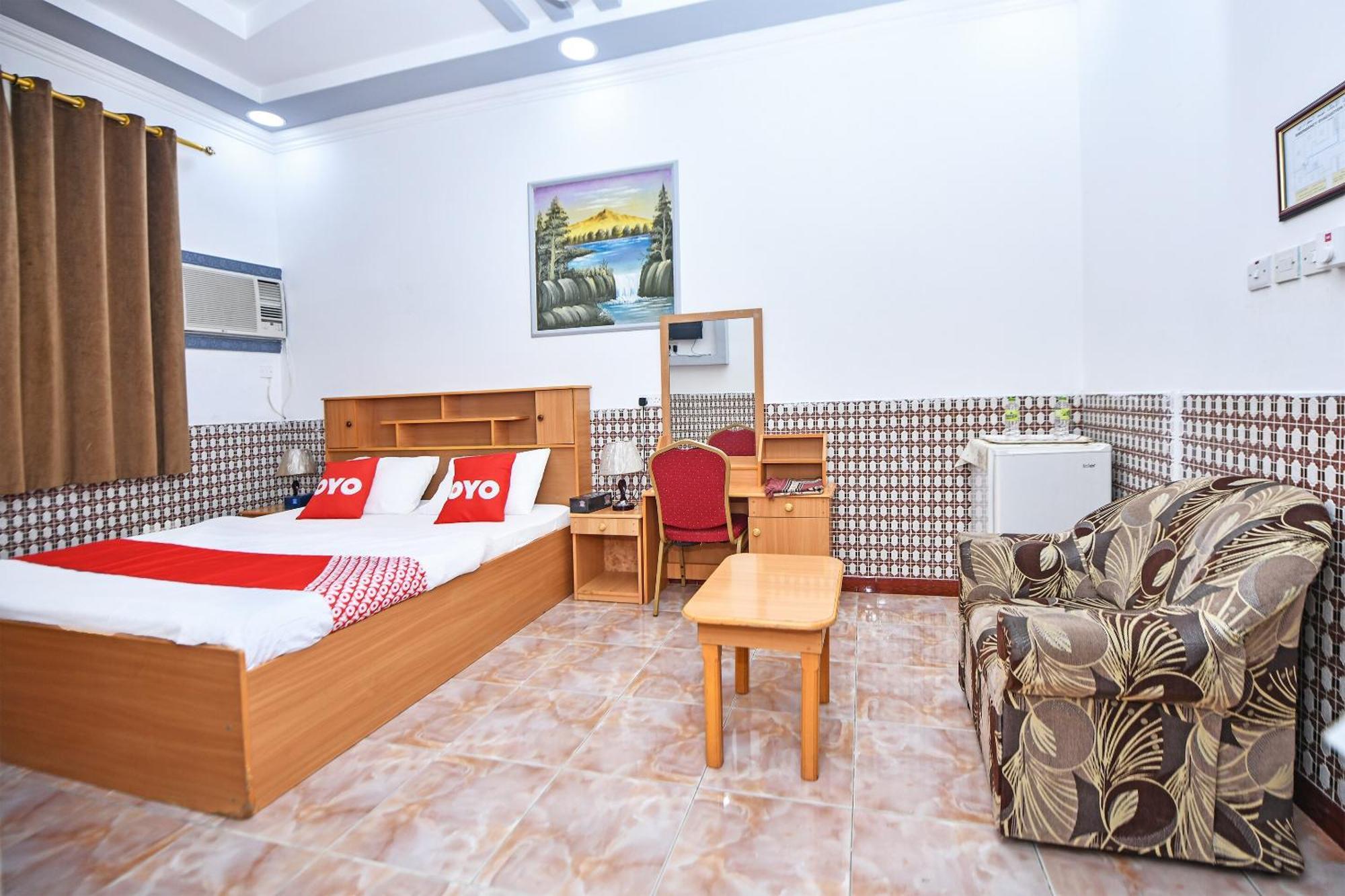 Oyo 140 Al Musafir Apartamento Barka